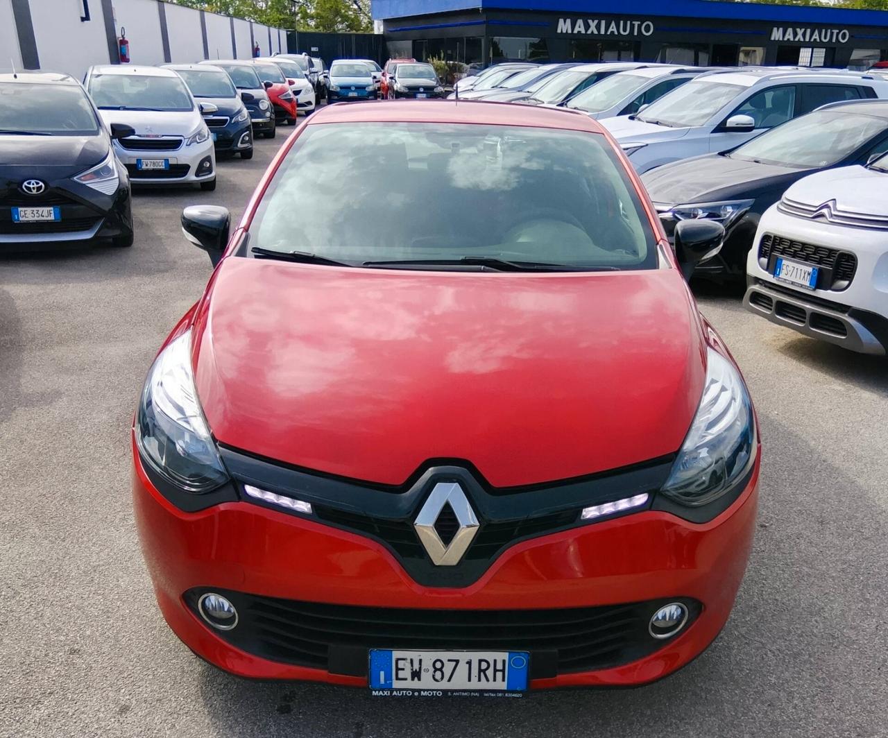 Renault Clio 1.2 100K KM!