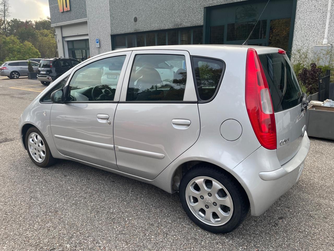 Mitsubishi Colt 1.1 12V 5p. *Neopatentati*Cerchi*Solo 125000km*