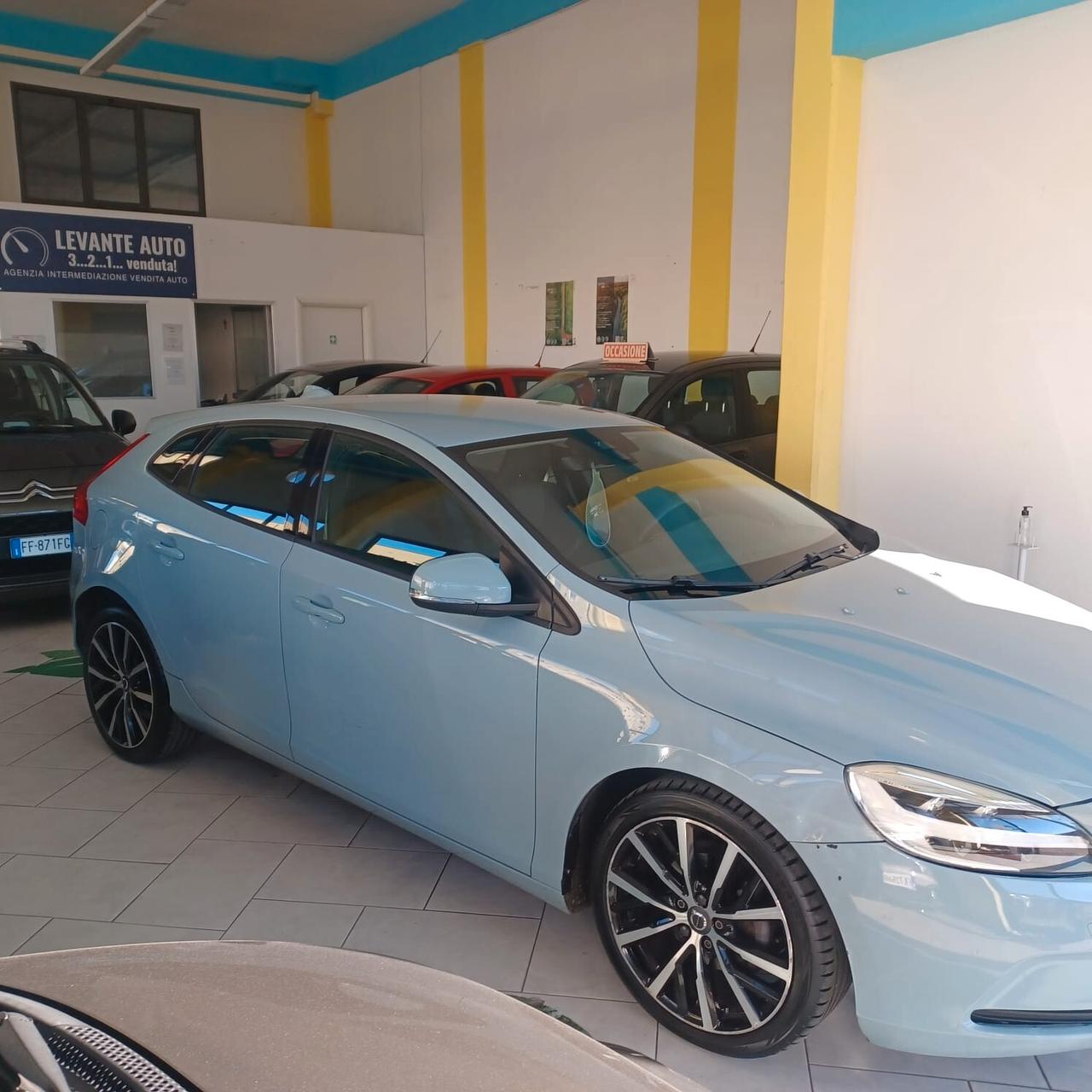 VOLVO V40 OTTIMO STATO GARANZIA 1 2 MESI