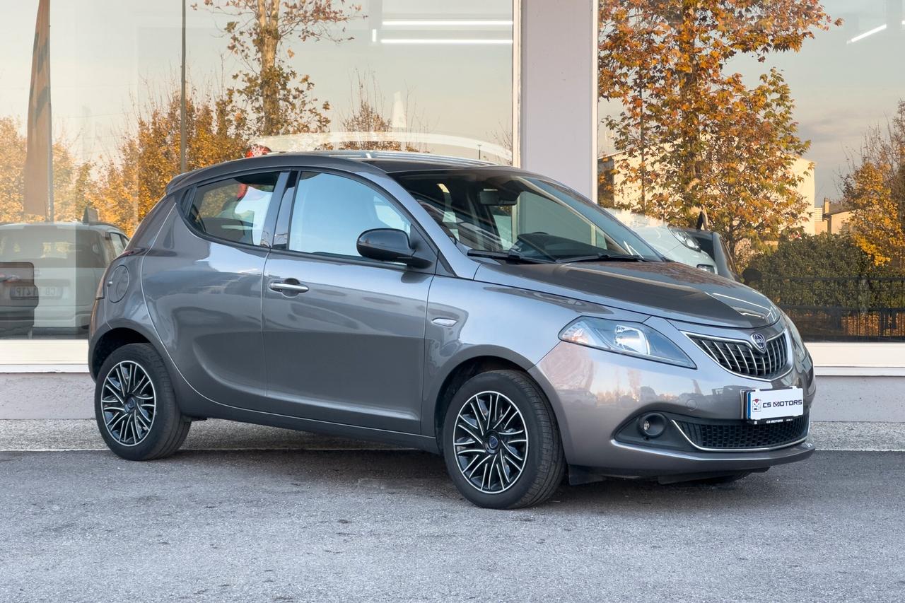 Lancia Ypsilon 1.0 FireFly 5 porte S&S Hybrid Ecochic Gold