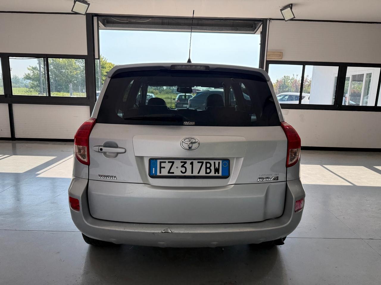 Toyota RAV 4 RAV4 2.2 D-4D 136 CV Luxury