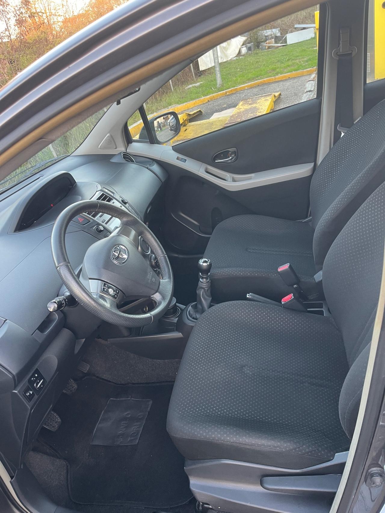 Toyota Yaris 1.3 5 porte Sol