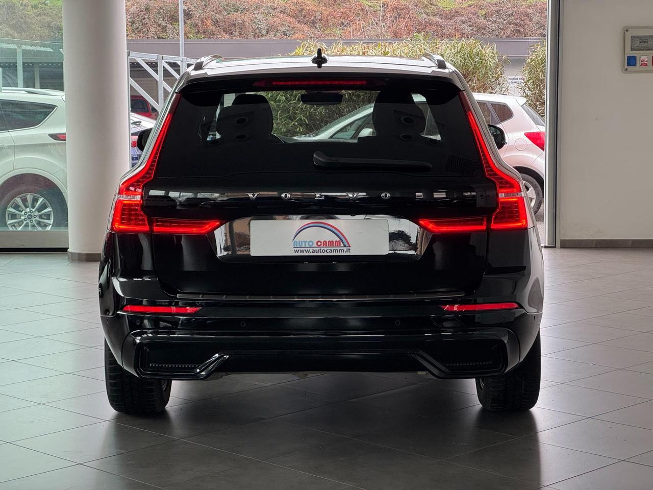 Volvo XC60 2.0 b4 R-design awd aut. Plus Dark