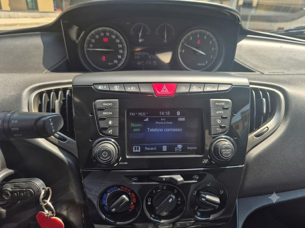Lancia Ypsilon 1.2 69 CV 5 porte Elefantino Blu