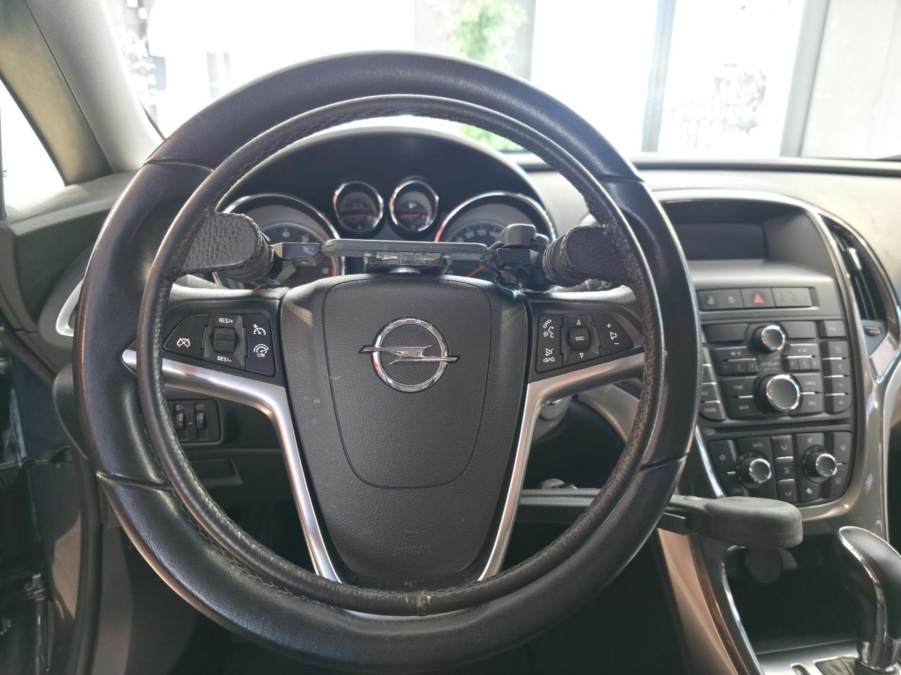 Opel Astra (ADATTA DISABILI)