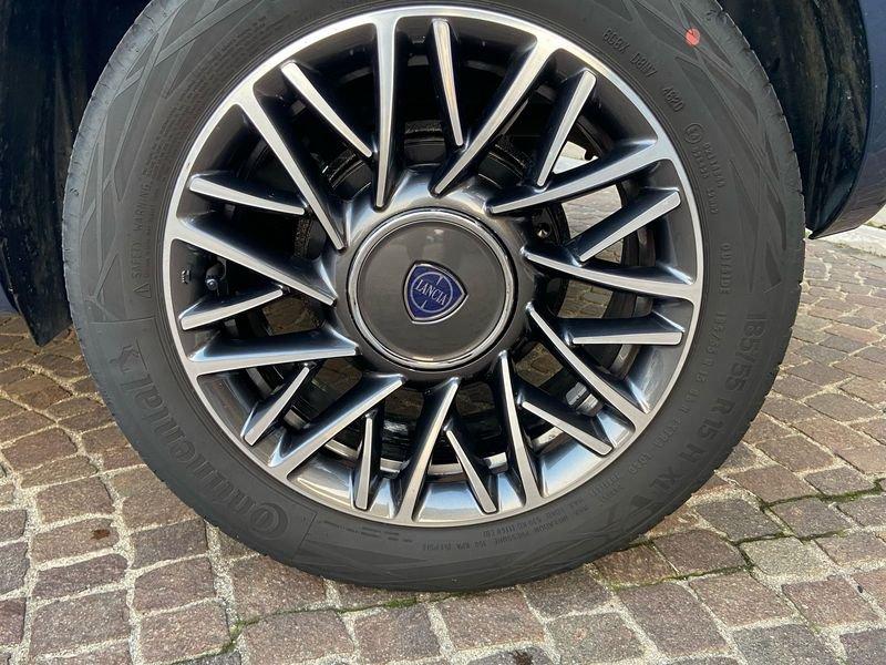 Lancia Ypsilon Ypsilon 1.0 FireFly 5 porte S&S Hybrid Ecochic Silver