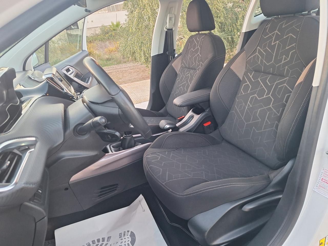 Peugeot 2008 1.4 HDi 68CV Active PERFETTA 2015