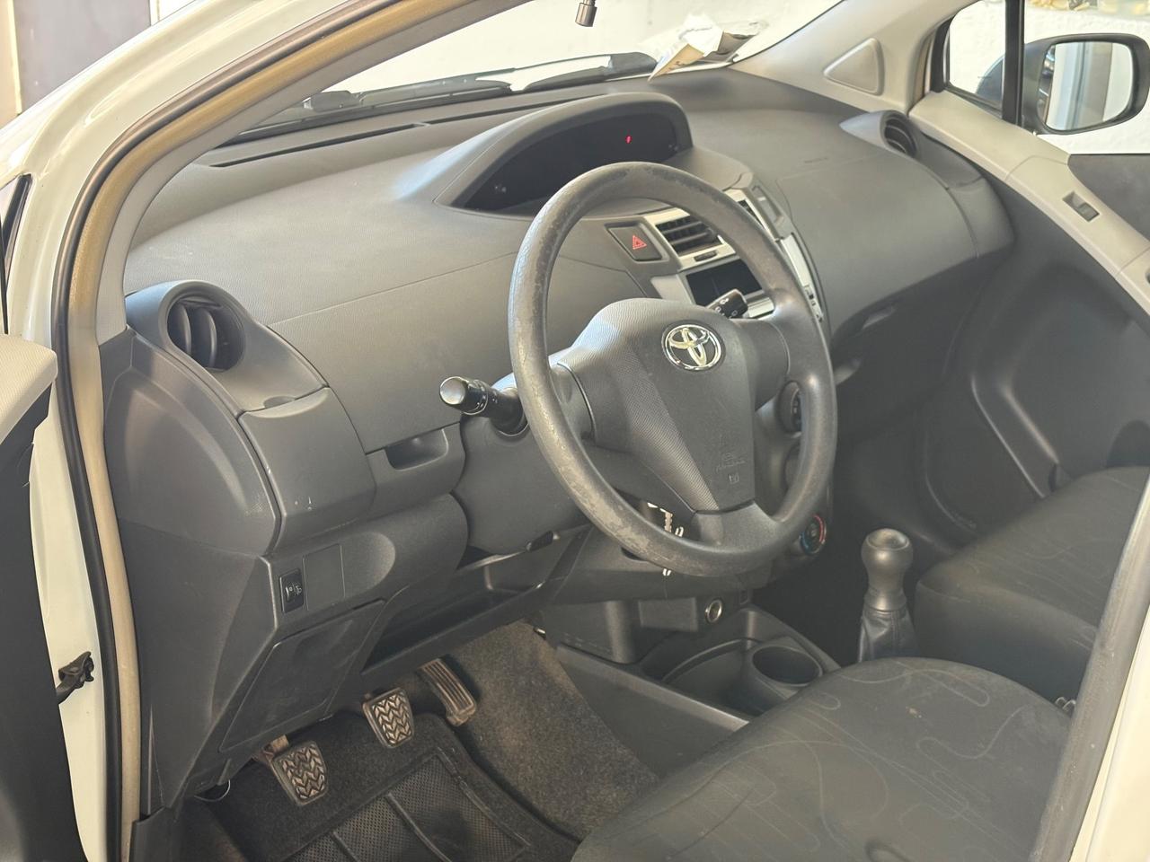 Toyota Yaris 1.0 5 porte Sol