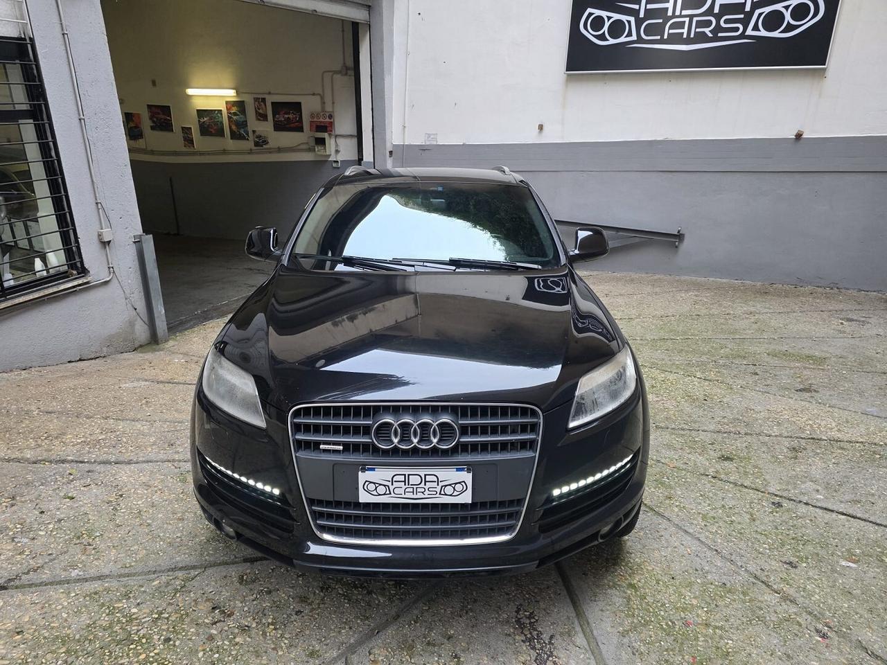 AUDI Q7 3.0 TDi S line- 7 POSTI