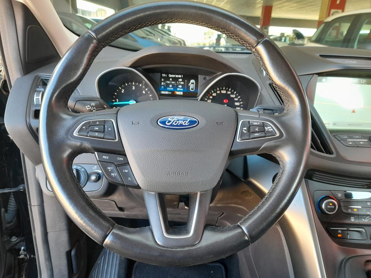 Ford Kuga 1.5 TDCI 120 CV S&S 2WD Powershift Business