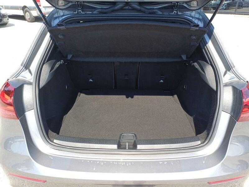 Mercedes-Benz Classe A A 180 d AMG Line Advanced Plus NIGHT-PACK