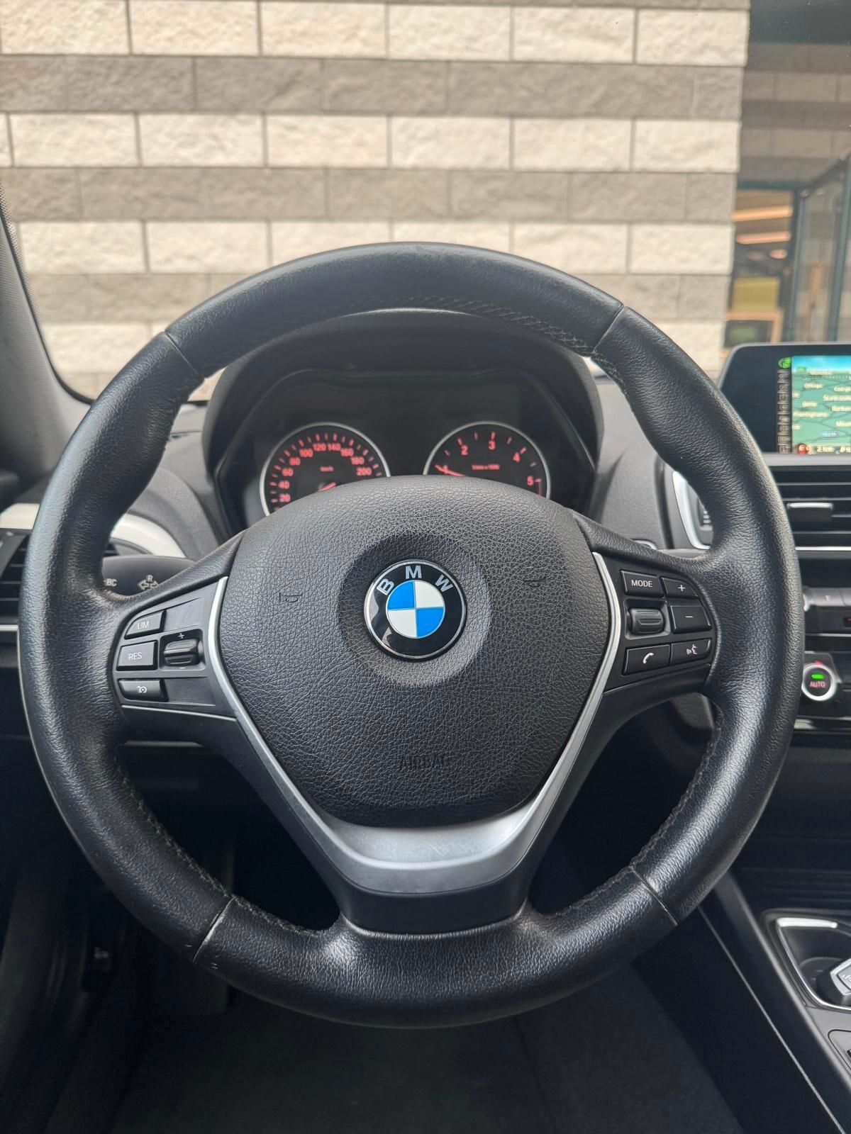 Bmw 116 116d 5p. Urban