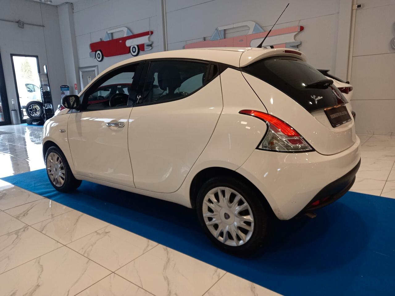 Lancia Ypsilon 1.3 MJT 16V 95 CV 5 porte Gold