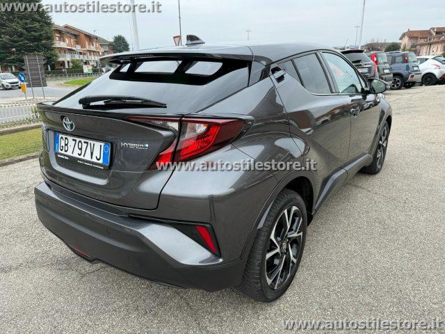 TOYOTA C-HR 1.8 Hybrid E-CVT Trend