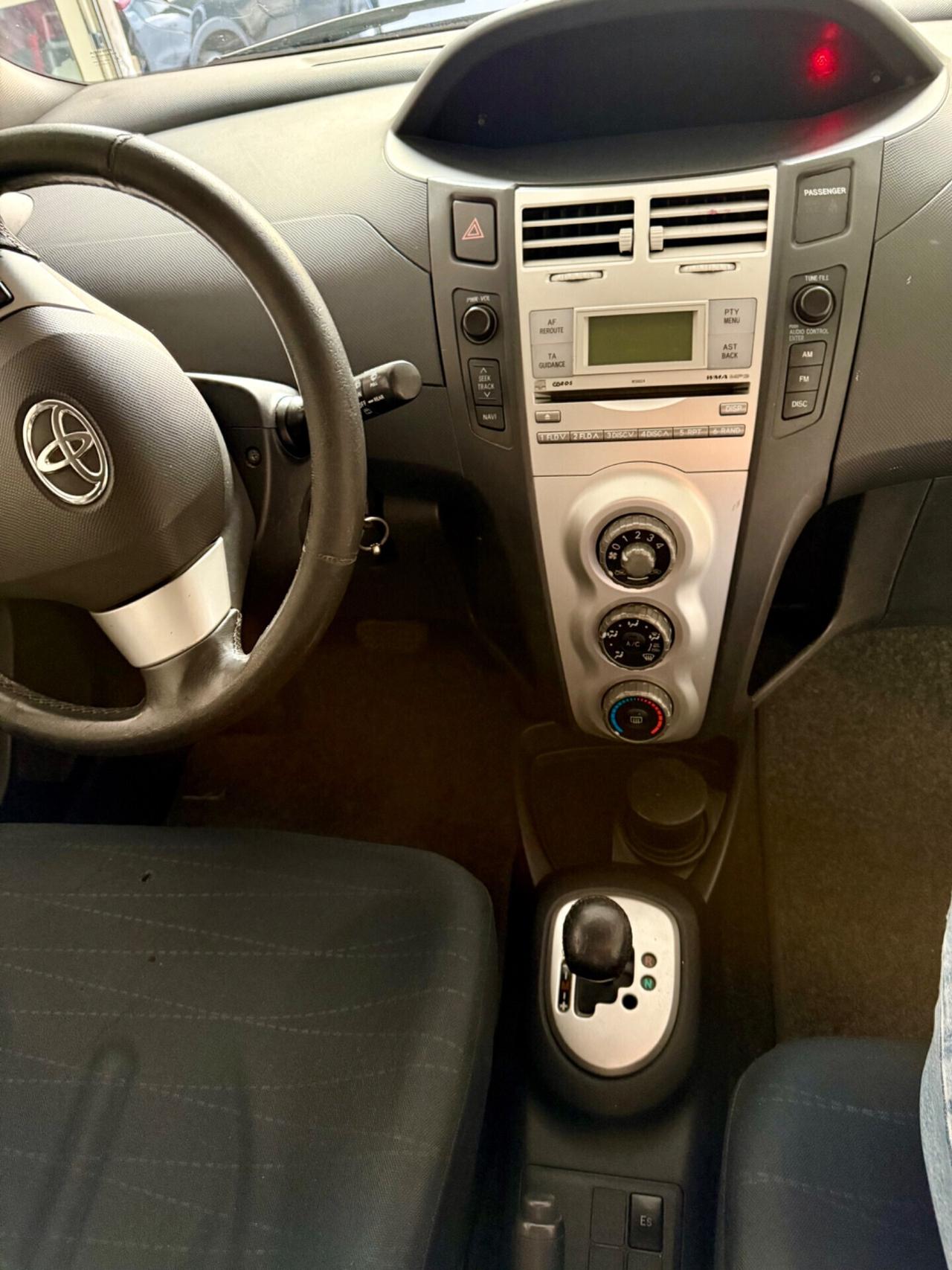 Toyota Yaris 1.4 D-4D 3 porte cambio automatico