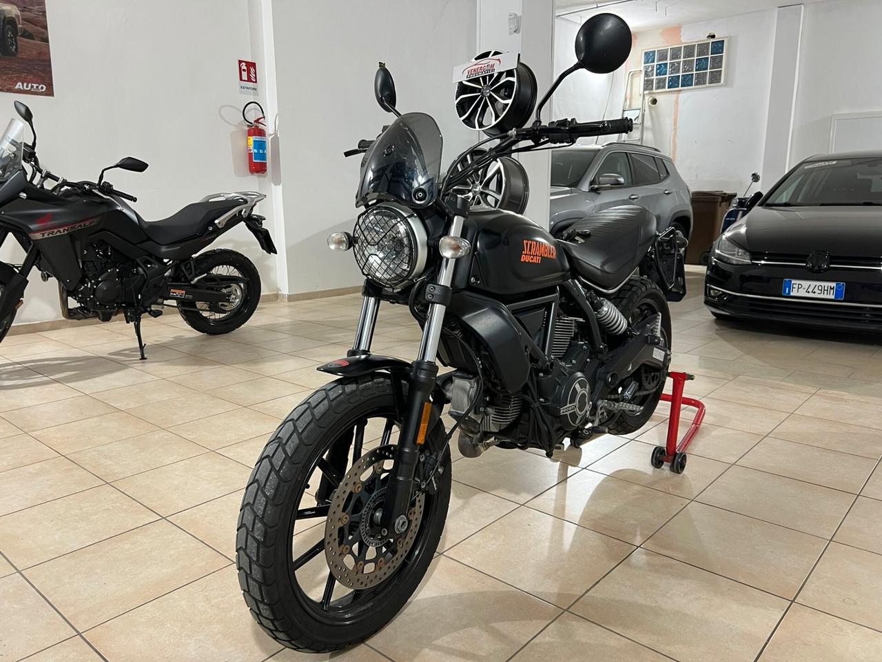 DUCATI SCRAMBLER 400