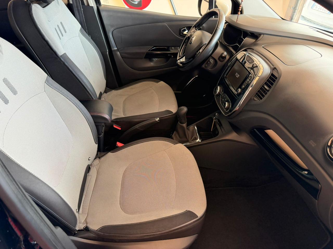 Renault Captur 1.5 DCI 110CV INTENS