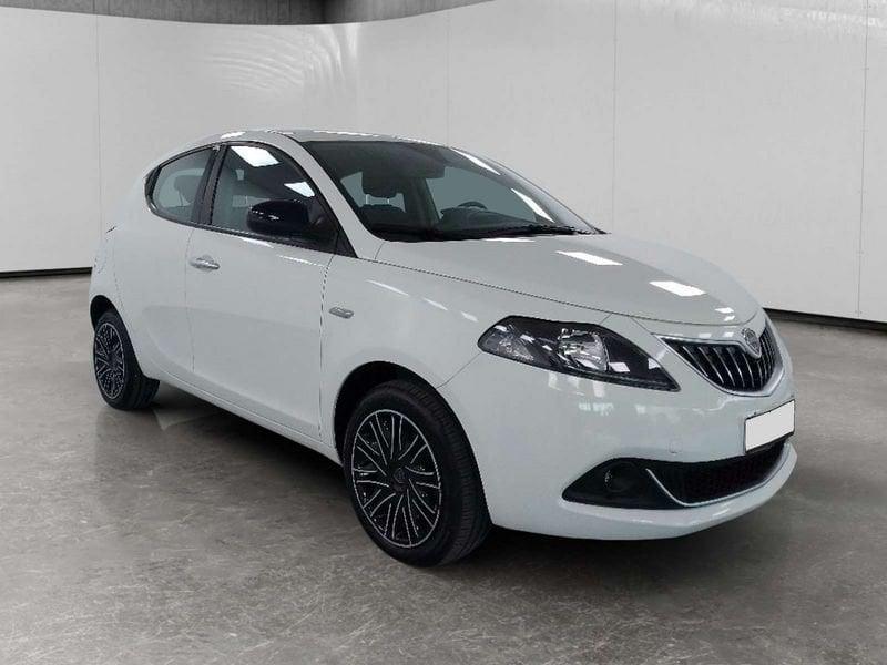 Lancia Ypsilon 1.0 firefly hybrid Gold Plus s&s 70cv 5p.ti