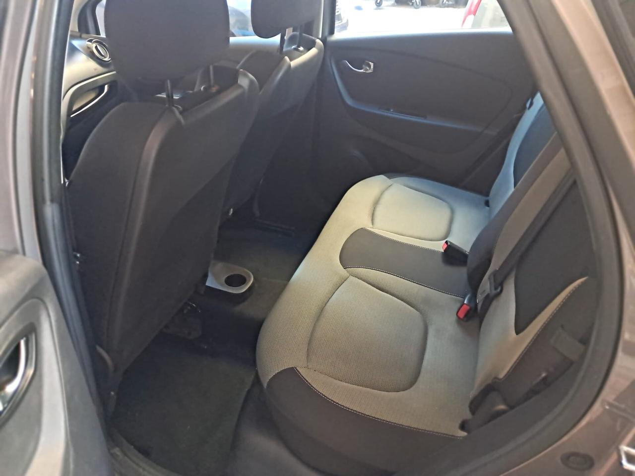 RENAULT CAPTUR 1.5 Diesel-NEOPATENTATI-NAVY-Euro8990