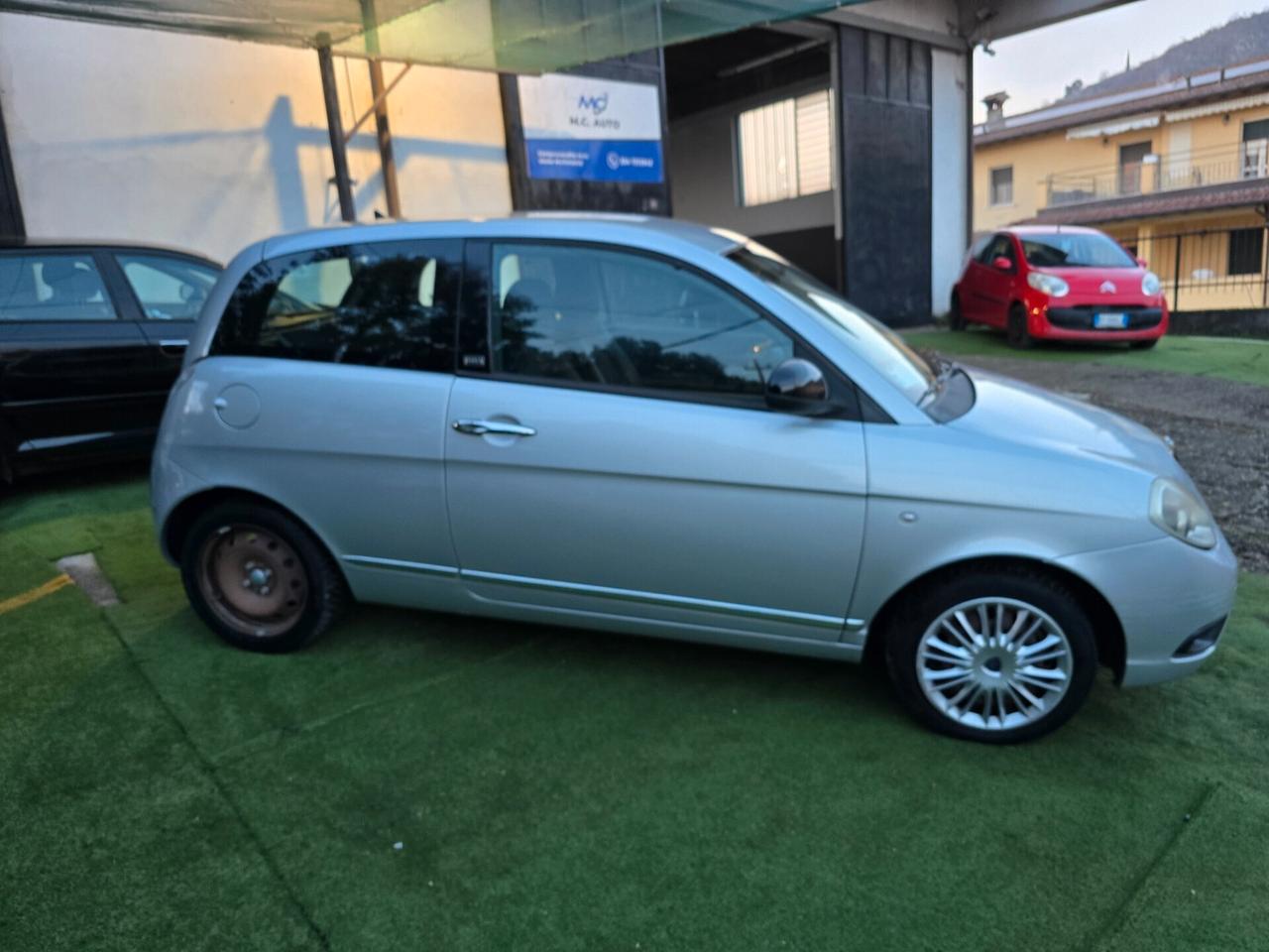 Lancia Ypsilon 1.2BENZ 69CV NEOP OK 140000KM-2011