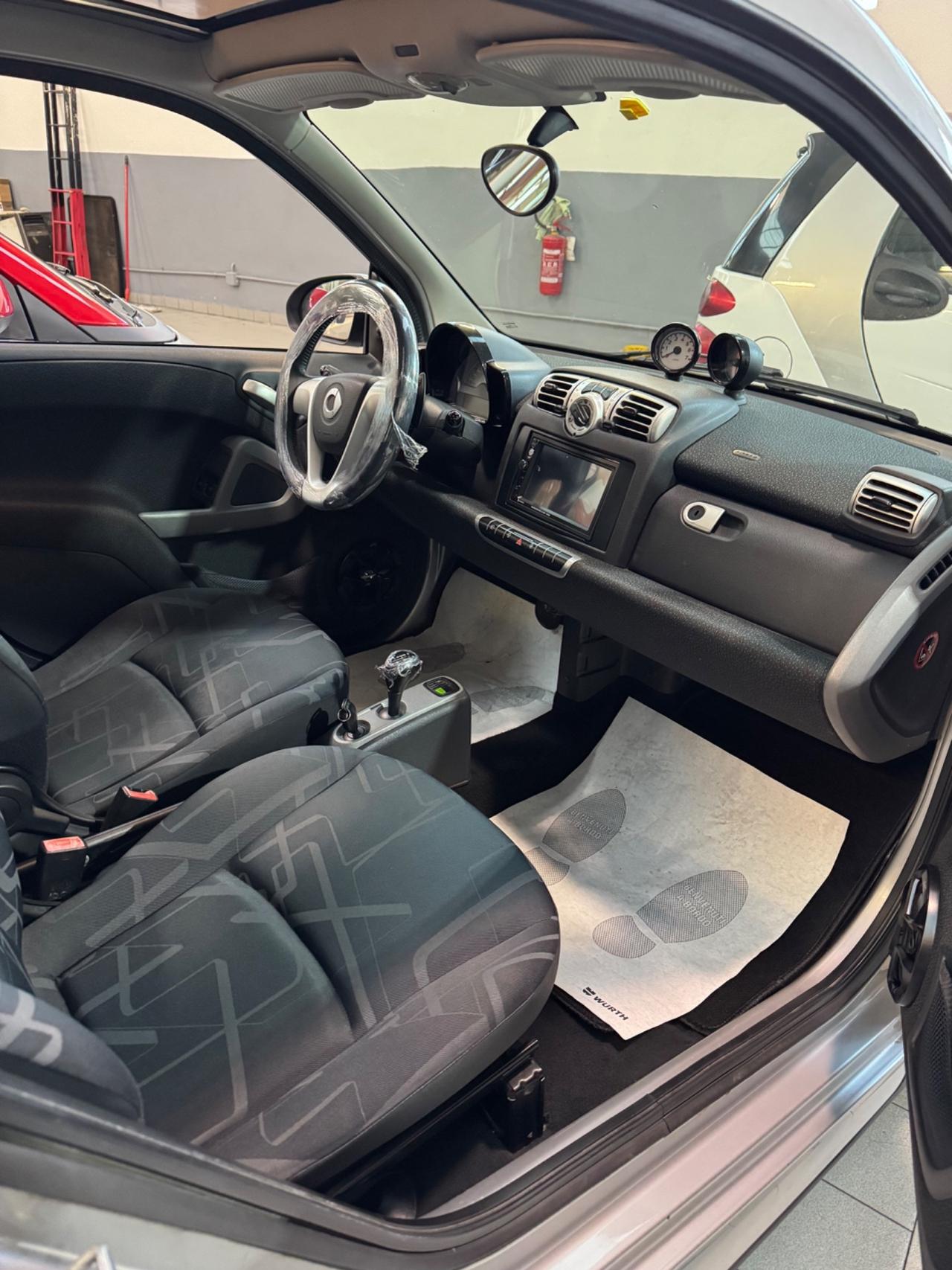 Smart ForTwo 1000 52 kW coupé pulserà servosterzo