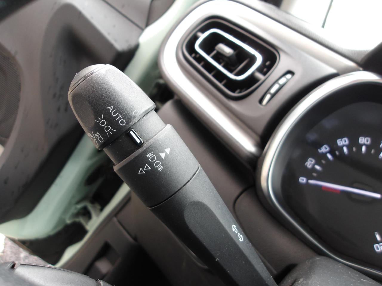 Citroen C3 1.2 puretech Shine 82cv