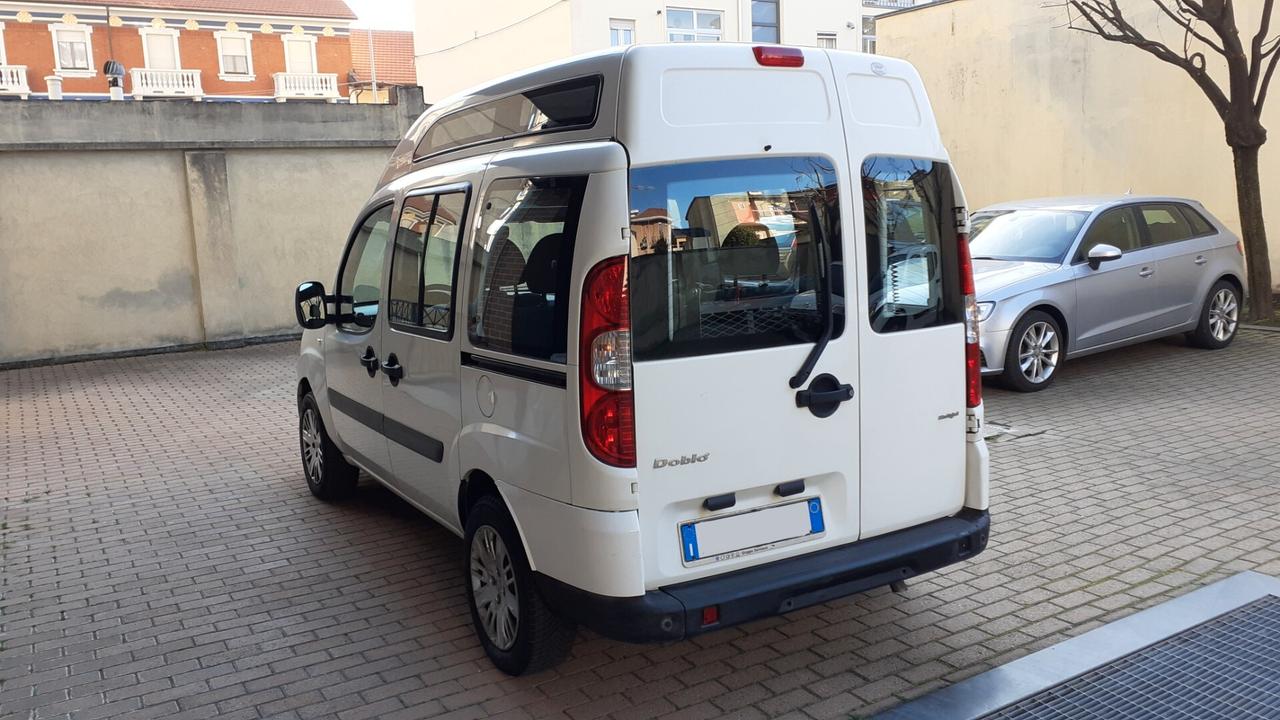 Fiat Doblo trasporto disabili pedana sollevatore