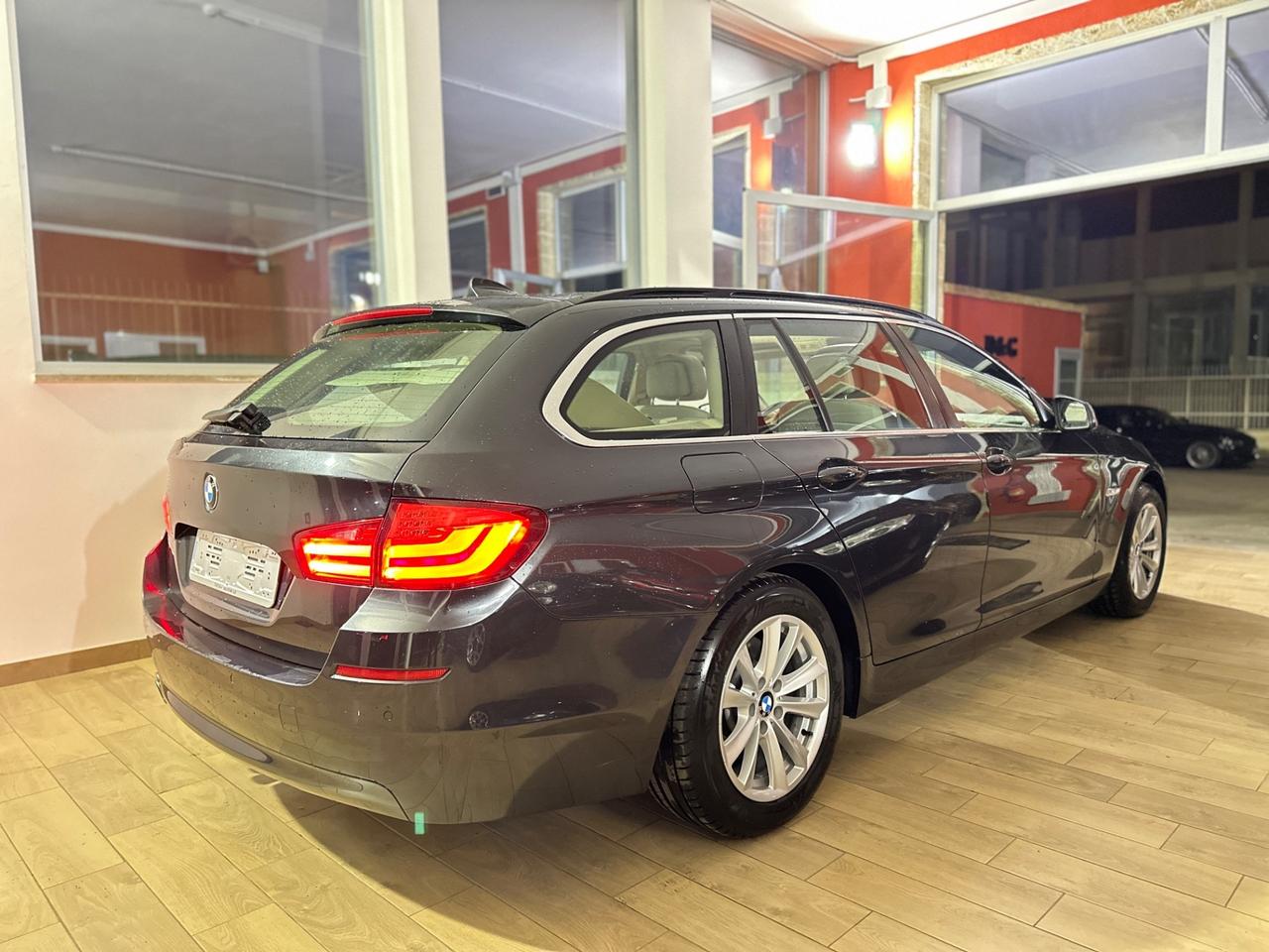 Bmw 520d Touring Futura-Mod.2012 TETTO/NAVI/17”