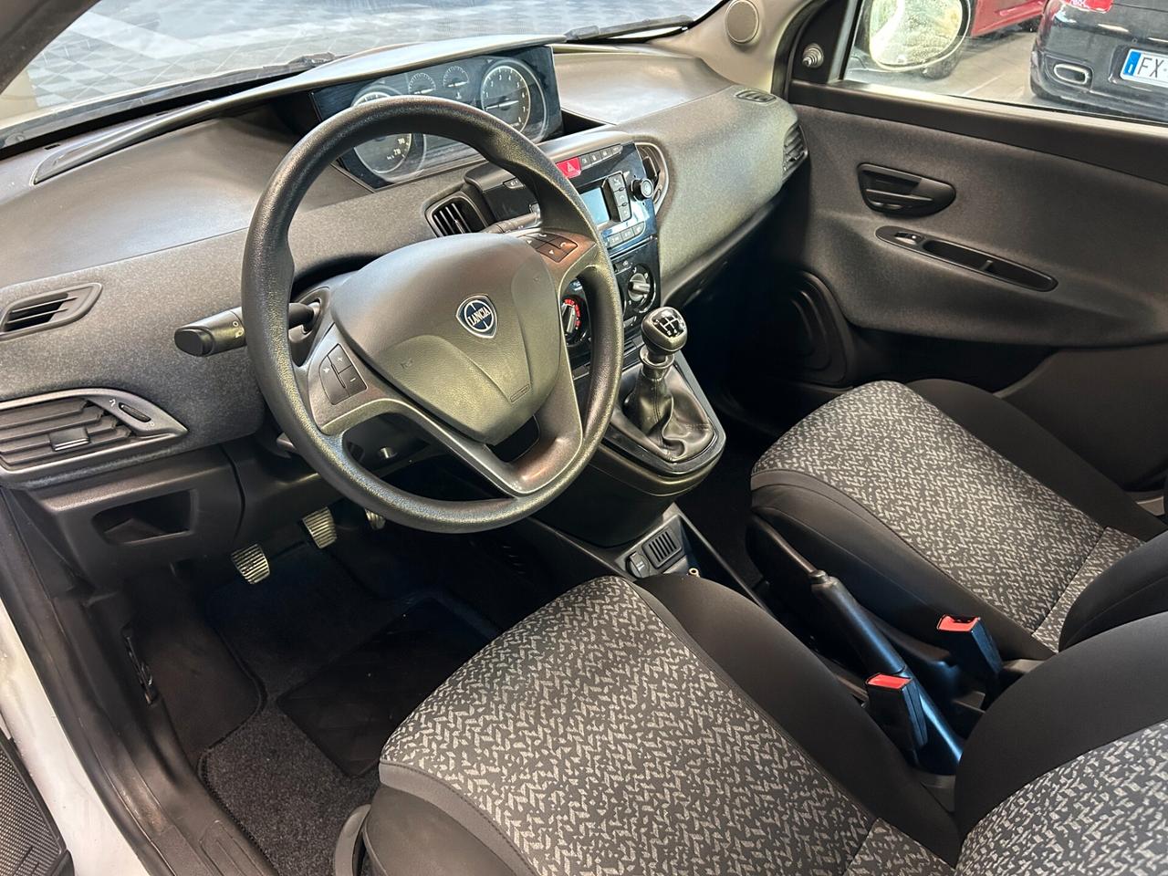 Lancia Ypsilon 1.2 69 CV 5 porte GPL Ecochic Gold