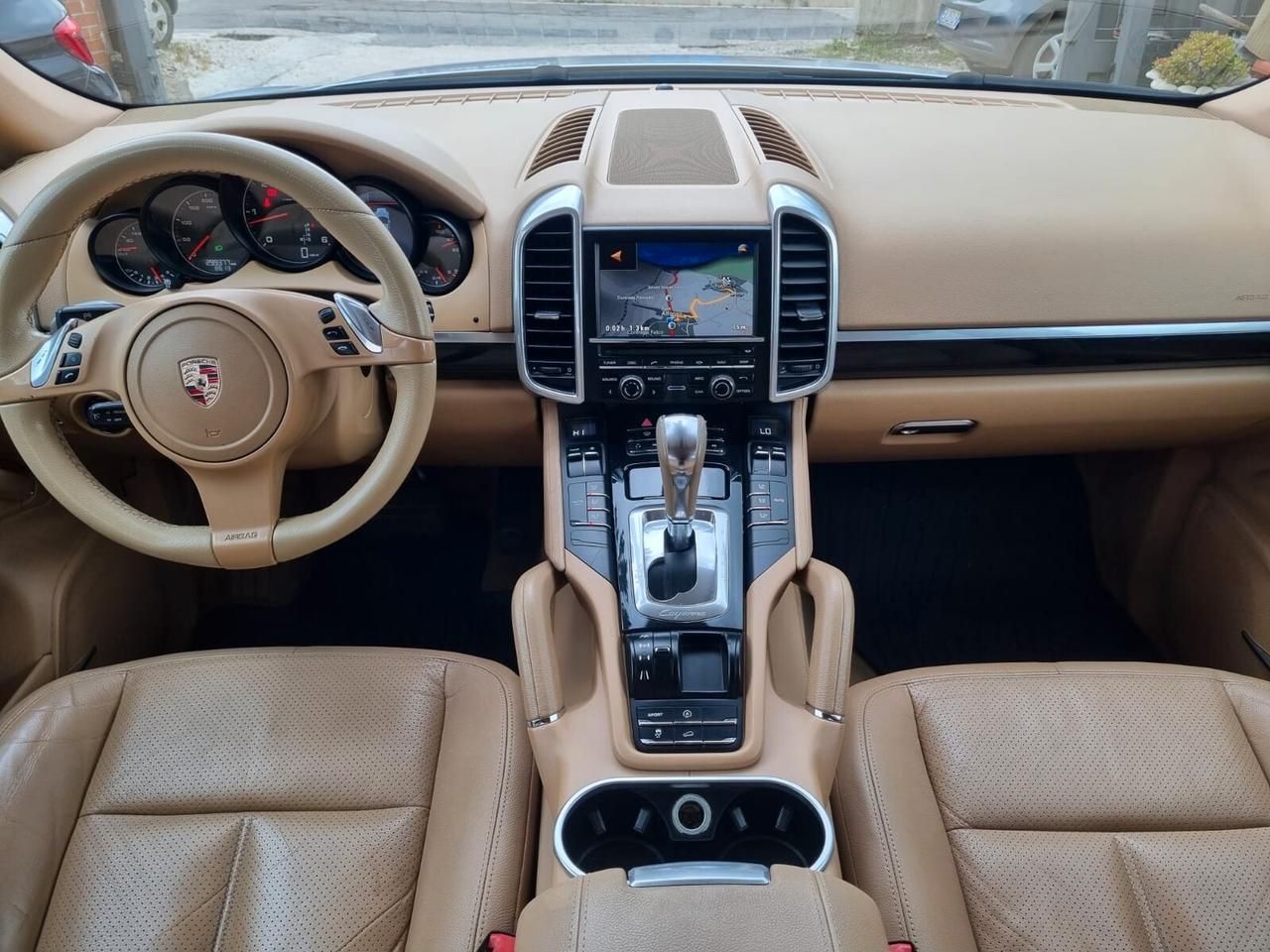 Porsche Cayenne 3.0 Diesel - PERFETTA