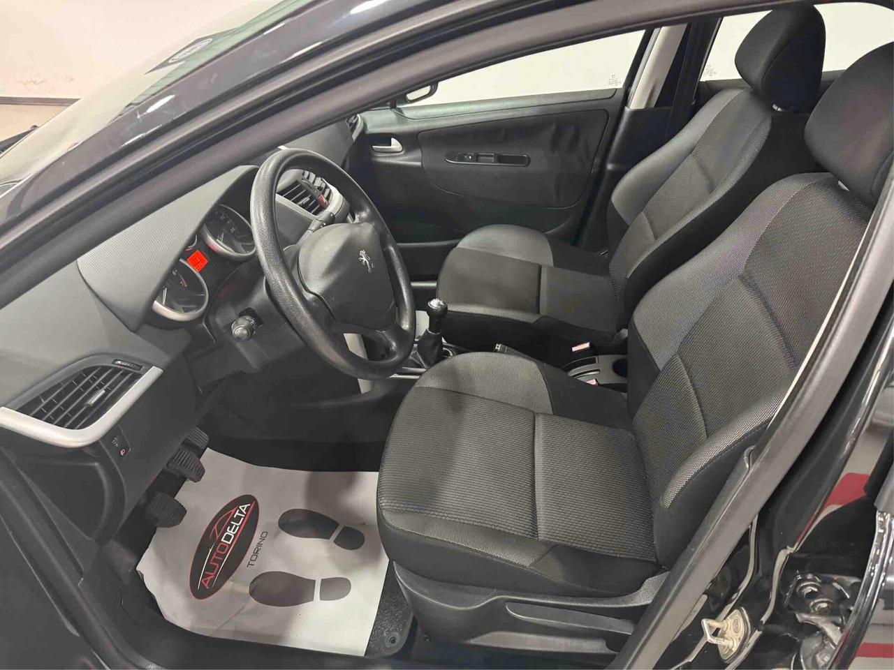 Peugeot 207 1.4 8V 75CV 5p. Energie