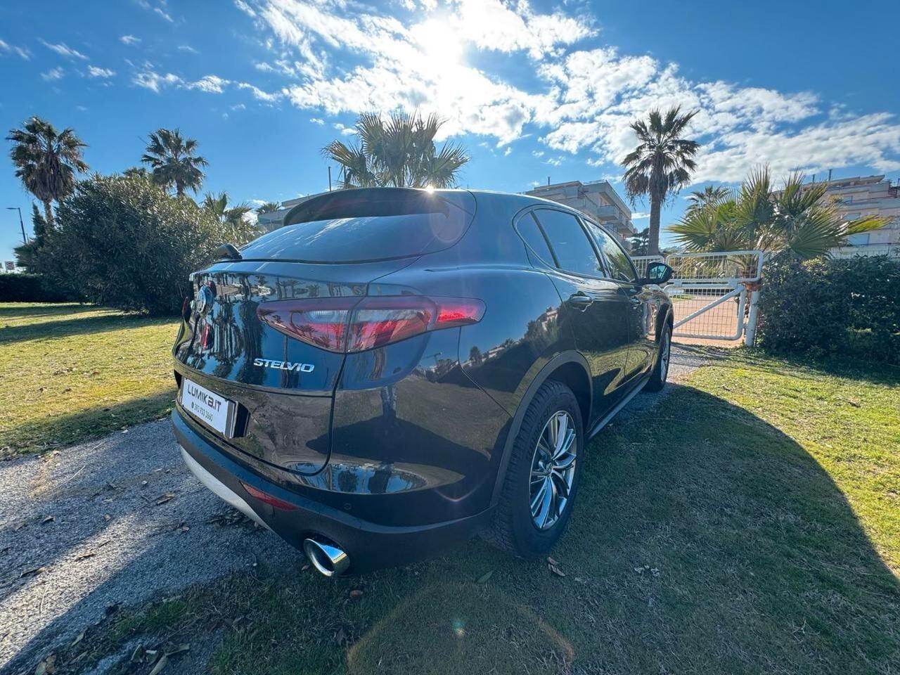 Alfa Romeo Stelvio 2.2 Turbodiesel 180 CV AT8 Q4 Business