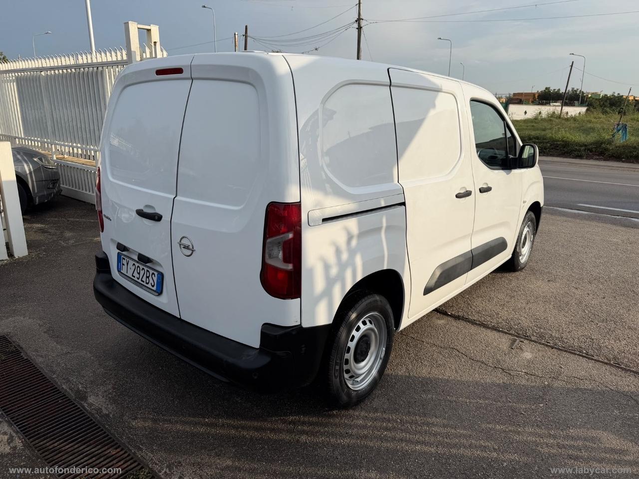 Combo Cargo 1.6 D 100 S&S PC 650kg Ed.