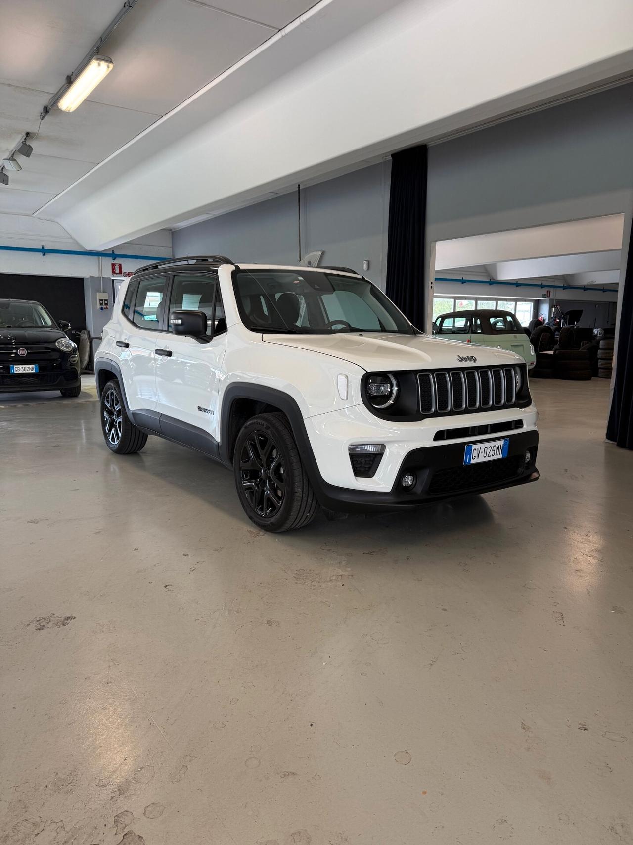 Jeep Renegade 1.5 Turbo T4 MHEV Summit