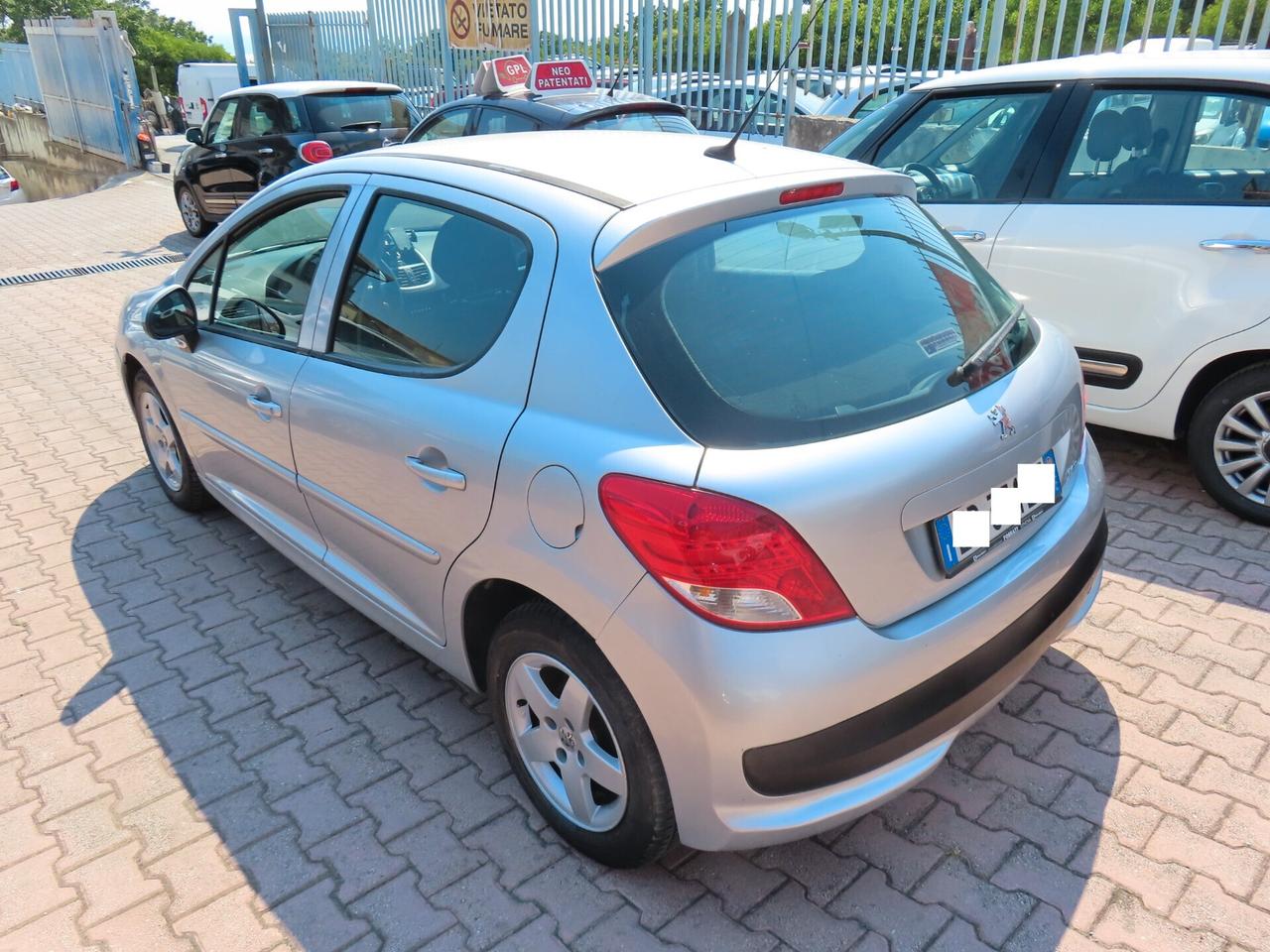 Peugeot 207 1.6 HDi 90 CV 100.000 KM CERT 2010