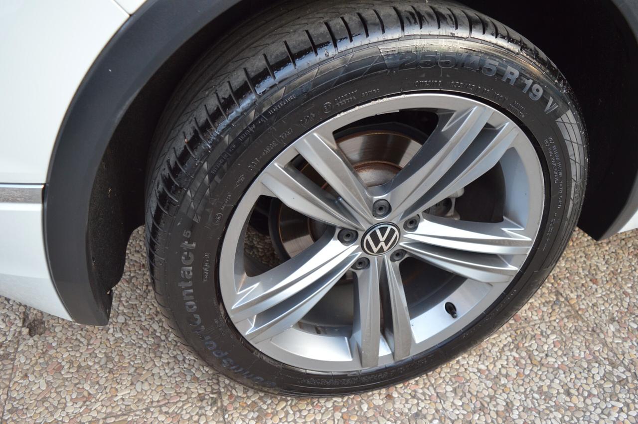 Volkswagen Tiguan 2.0 TDI 150 CV SCR DSG R-Line