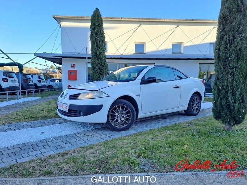 Renault Mégane C-C 2.0 16V dCi Luxe