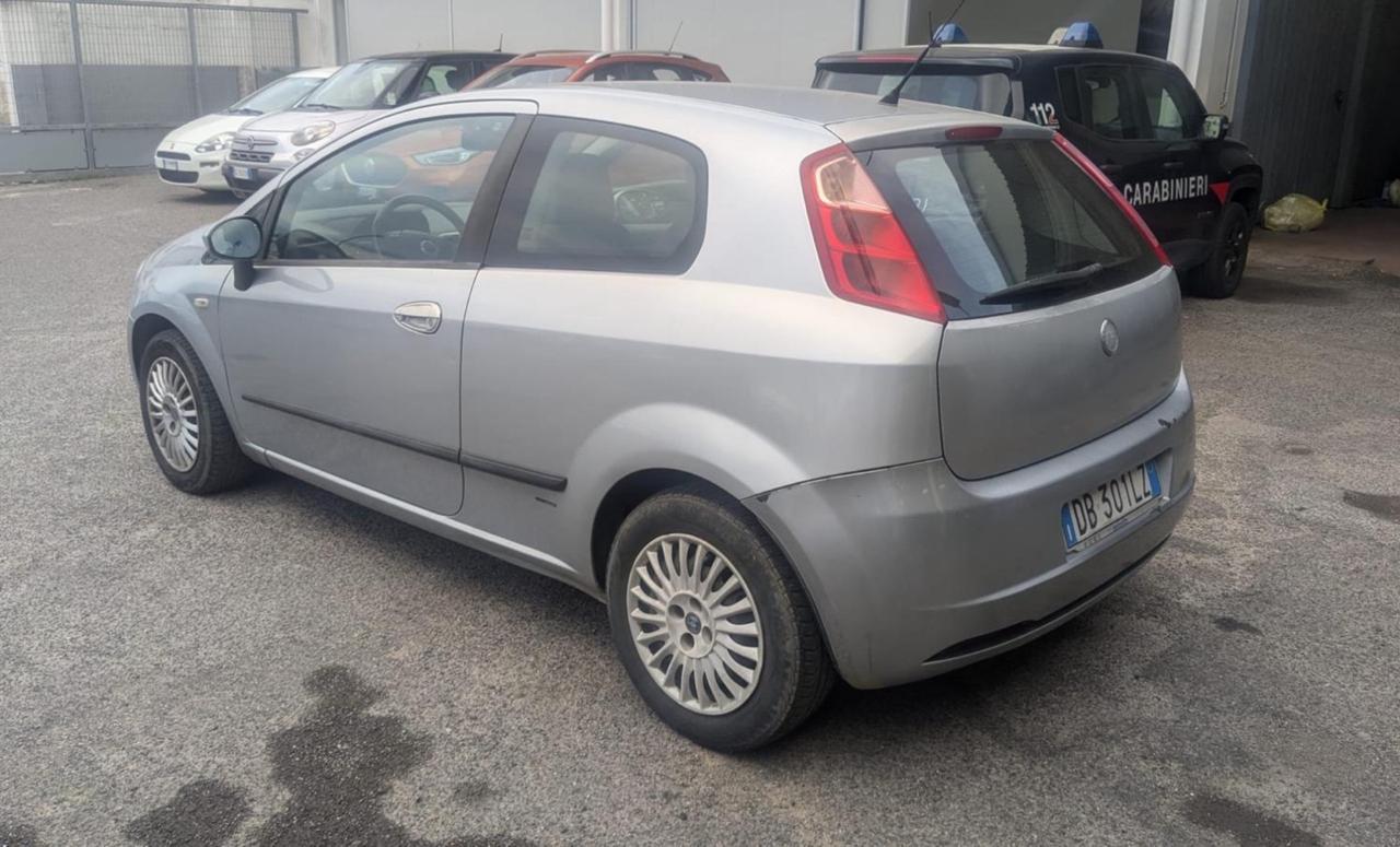 Fiat Grande Punto Grande Punto 1.3 MJT 75 CV 3 porte Dynamic