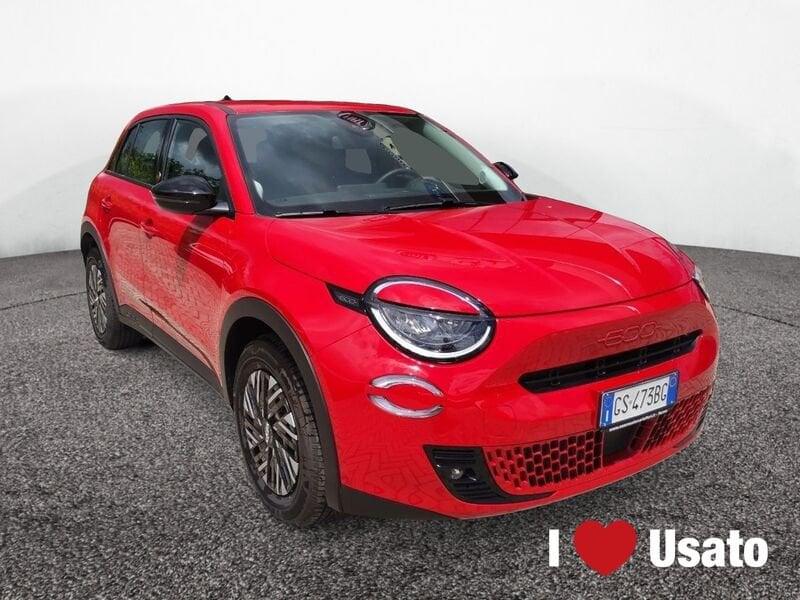 FIAT 600e Red