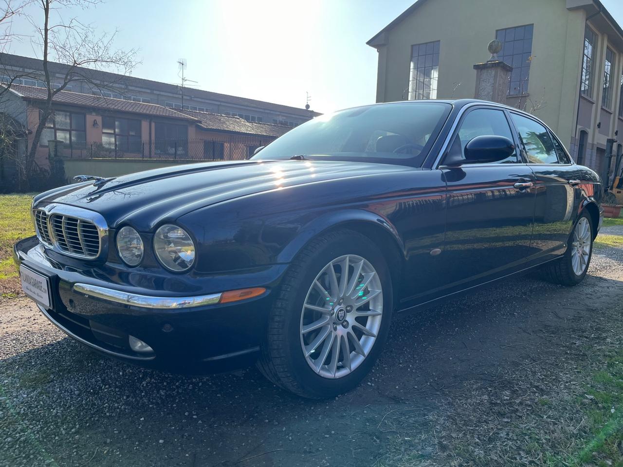 Jaguar XJ 2.7 D V6 cat Executive