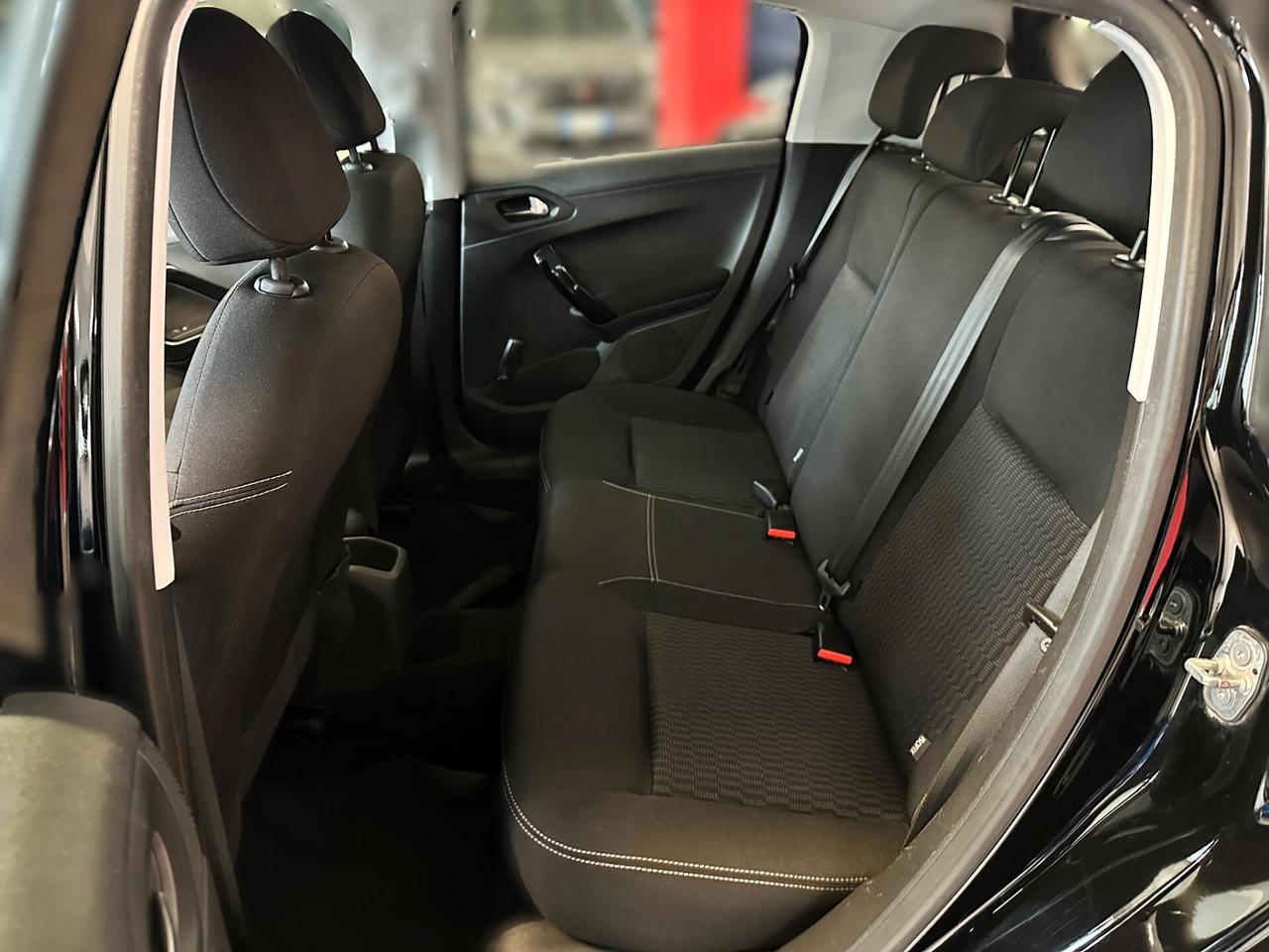 Peugeot 208 BlueHDi 75 5 porte Active
