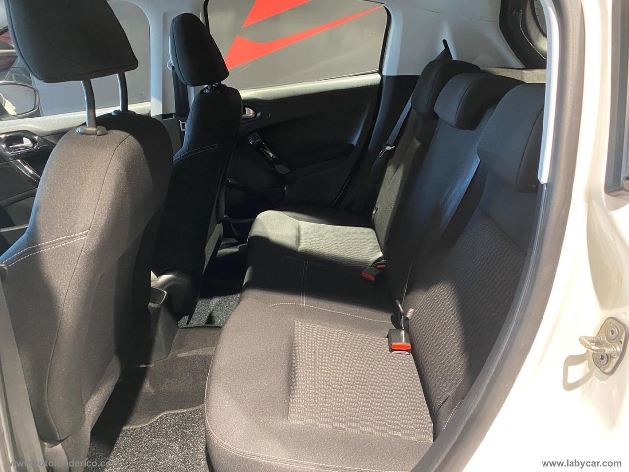 PEUGEOT 208 PureTech 82 5p. Allure