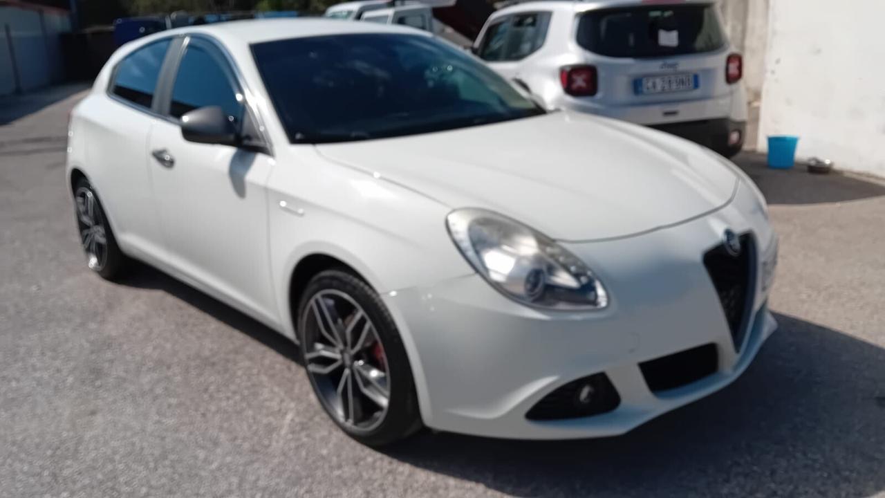 Alfa Romeo giulietta 1.6 mjt-full-2011