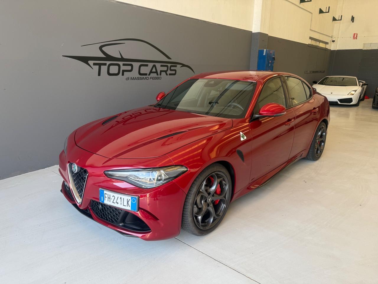 Alfa Romeo Giulia 2.9 V6 Bi-Turbo AT8 Quadrifoglio