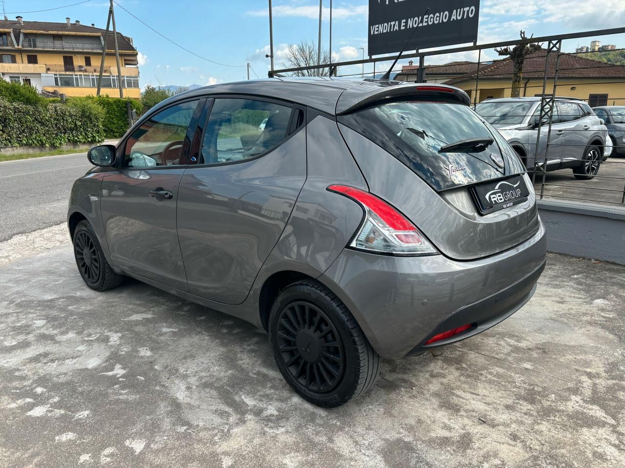 Lancia Ypsilon 1.2 69 CV 5 porte GPL Ecochic Gold