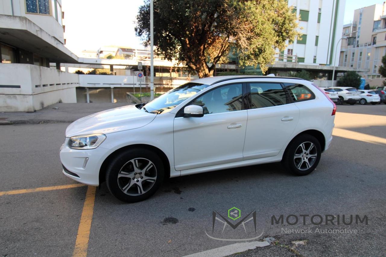 Volvo XC60 D3 Geartronic R-design Momentum