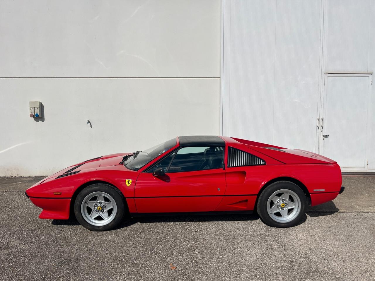 Ferrari 208