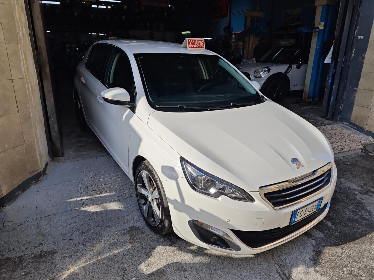 Peugeot 308 BlueHDi 120 S&S Allure