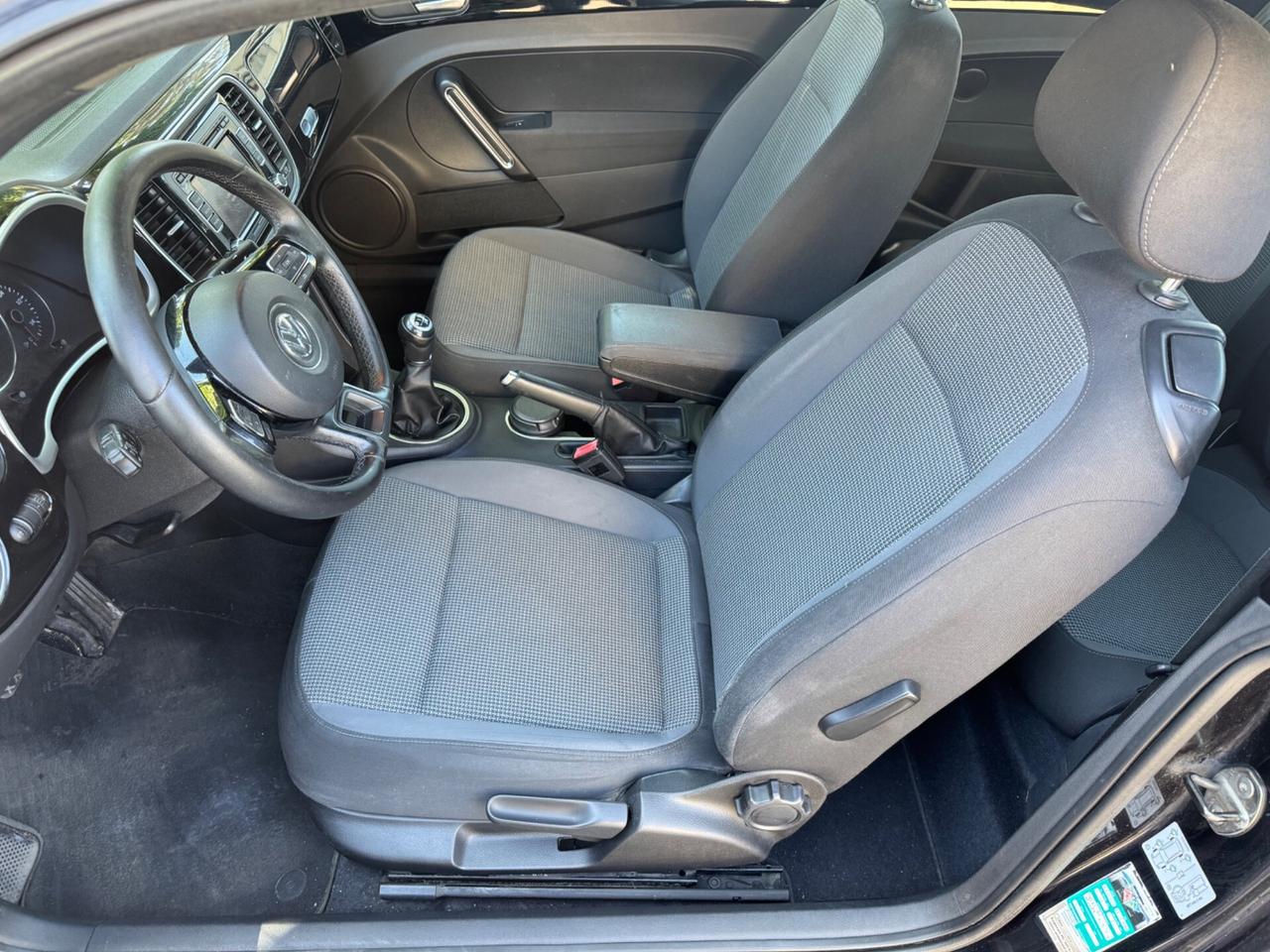 Ve Maggiolino 1.6 TDI Design neopaten garanzia 12mesi