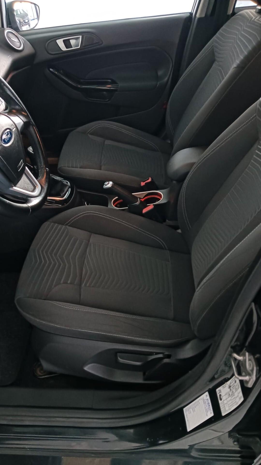 Ford Fiesta 1.5 TDCi 75CV 5 porte Titanium